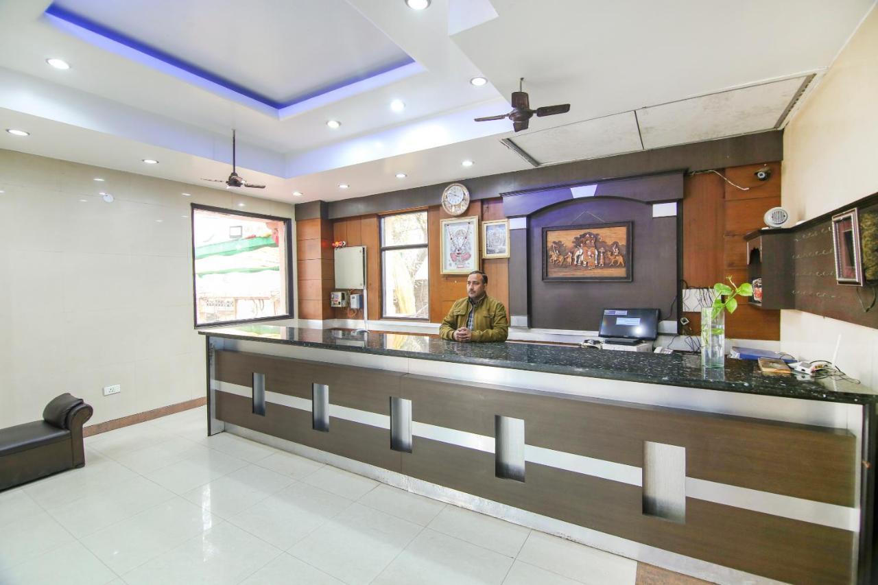 Capital O 68148 Hotel Shree Jee Palace Ghaziabad Εξωτερικό φωτογραφία